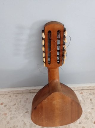 Bandurria Ramón Delclos para restaurar