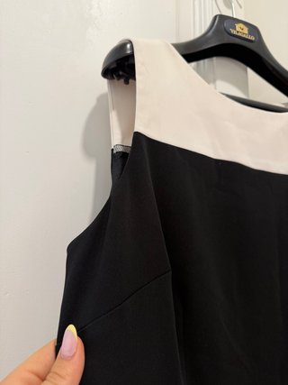 Vestido corto elegante negro y blanco