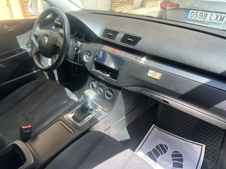 VOLKSWAGEN PASSAT FAMILIAR 2.0 TDI 140cv Automatic