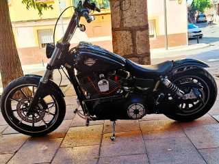 Harley Davidson Dyna Super Glide Negra