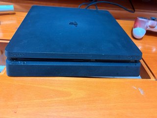 Consola PS4 + 2 Mandos + juegos