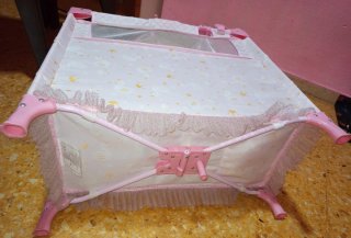 Cuna de muñecas Cuevas Toys rosa