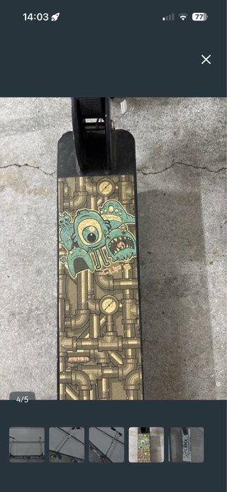 Dos patines infantiles a buen precio