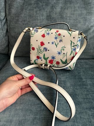 Bolso pequeno Guess