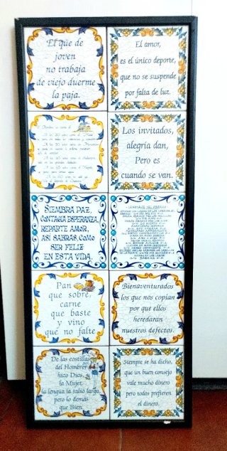3 quadri di piastrelle con proverbi di 78cmx33cm