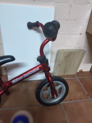 Bici de equilibrio roja Chicco