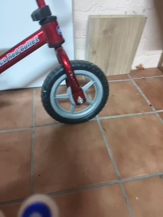 Bici de equilibrio roja Chicco