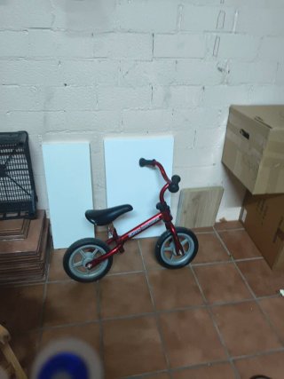 Bici de equilibrio roja Chicco