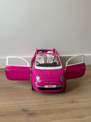 Coche rosa descapotable Barbie