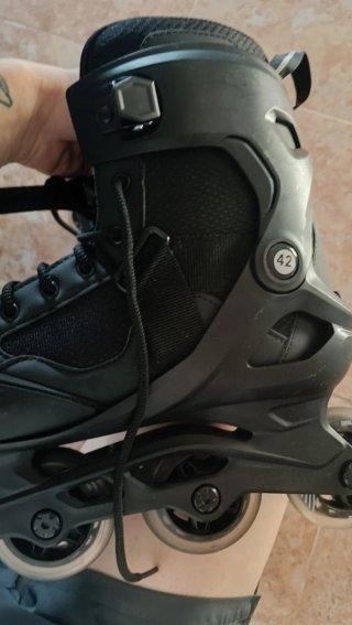 Patines en línea negros talla 42