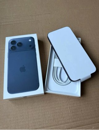 iPhone 17 Pro da 256 Gb Deep Bluee
