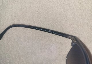 Gafas de sol Ray-Ban Clubmaster negras y plateadas