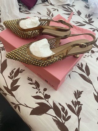 Zapato Salon Dorado