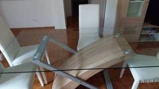 Tavolo da pranzo in vetro con 4 sedie