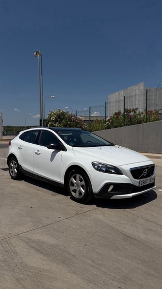 Volvo V40 Cross Country 2015