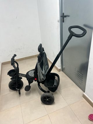 Triciclo evolutivo gris y negro