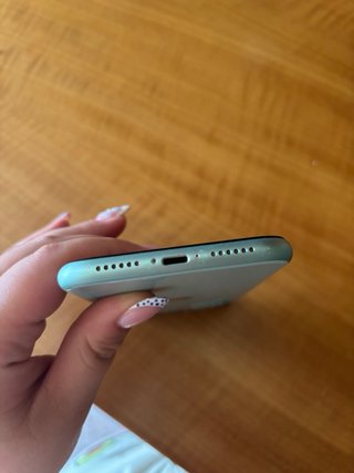 Iphone 11 64 GB Turquesa