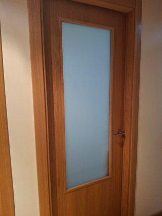 Puertas de madera maciza con cristal