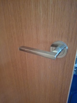 Puertas de madera maciza con cristal