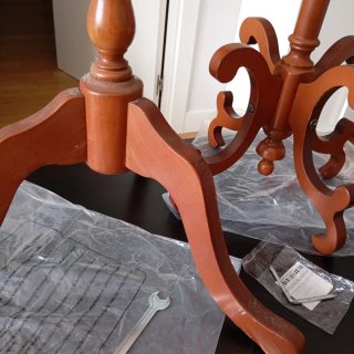 Perchero de pie en madera de caoba