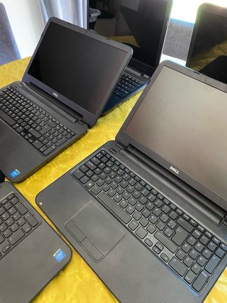 Lotto di 5 PC Dell Inspiron 3531