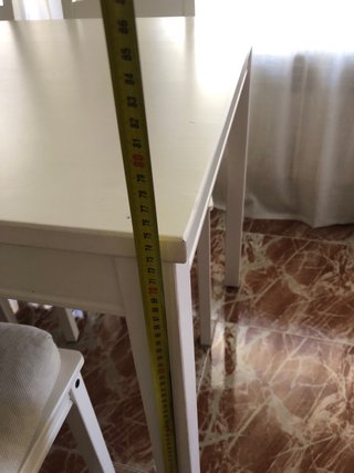 Mesa y sillas Ikea, madera blanco.