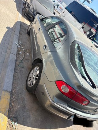 Renault Laguna 2006((( SIN iTV )))