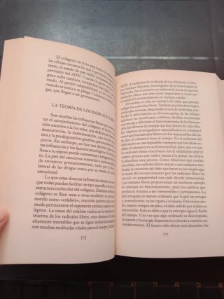 Libro"Cuerpos sin edad, mentes sin tiempo"Deepak C