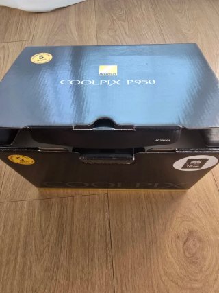 Camara nikon coolpix P950 + maletin transporte