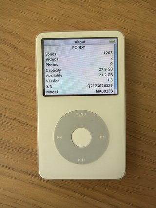 iPod 5gen model  MA002FB 30 GB