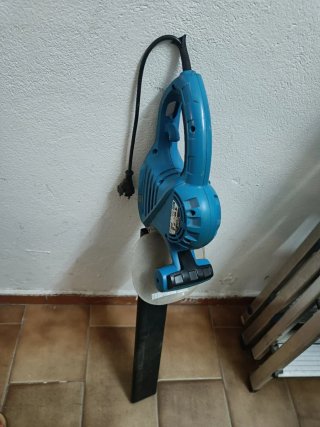 Cortasetos eléctrico