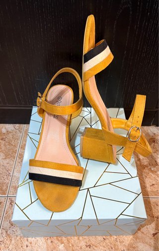 Sandalias con cuña