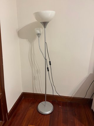 Lámpara de pie doble