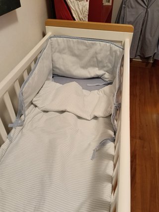 Mini cuna de madera