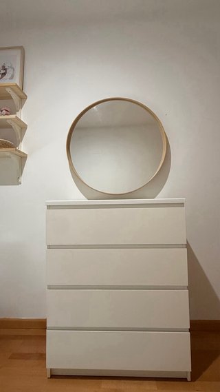 Malm IKEA 4 cajones con cristal