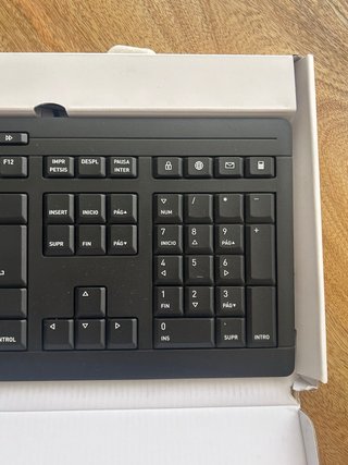 Teclado NUEVO Cherry Stream Español - sin usar