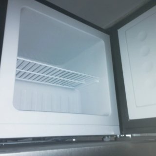 Congelatore verticale INFINITON piccolo