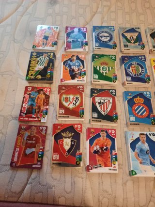 Lote de cartas de fútbol Adrenalyn XL 2024 2025