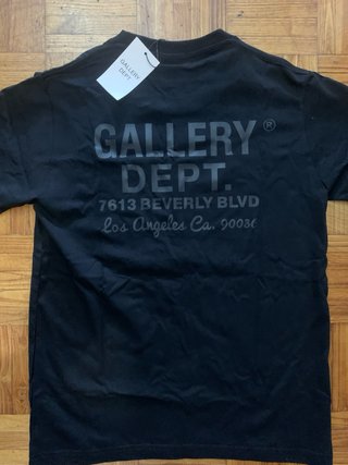 Camiseta Gallery Dept
