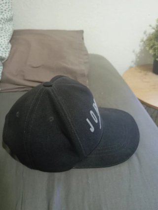 Gorra reflectiva Jordan usada