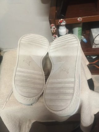 zapatillas de mujer plomos y blancos