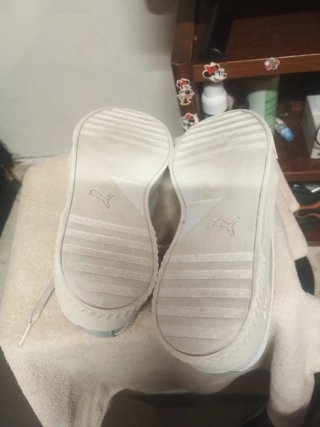 zapatillas de mujer plomos y blancos