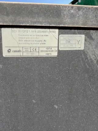 Extractor de aire con bancada de sujeccion