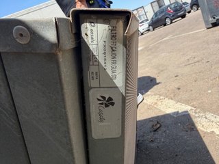 Extractor de aire con bancada de sujeccion