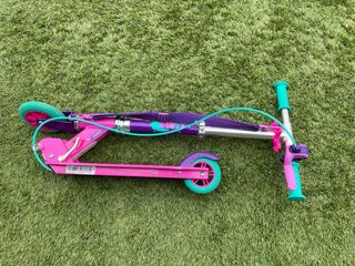 Patinete infantil rosa y morado