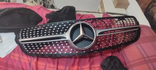 Parrilla calandra diamante y logo mercedes GLC