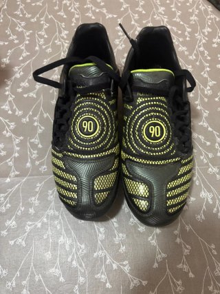 zapatillas de fútbol marca Nike original como nuev