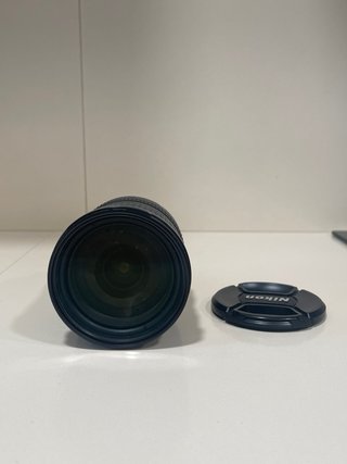Nikon 18-200mm VR DX + funda original