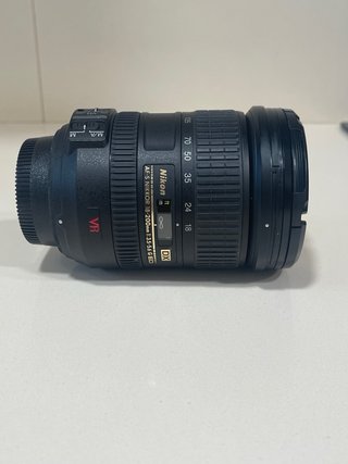 Nikon 18-200mm VR DX + funda original