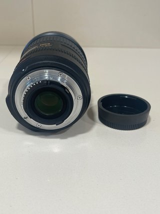 Nikon 18-200mm VR DX + funda original